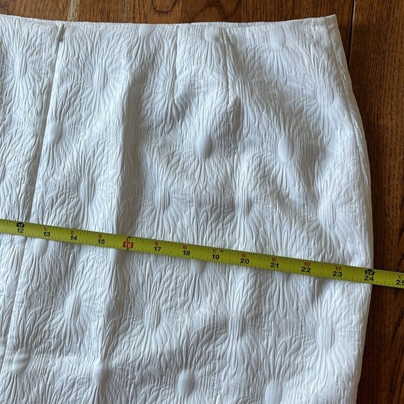 Black Label by Evan-Picone•NWT, Formal Events White Floral Embossed Skirt, Sz 18 - Picture 13 of 13